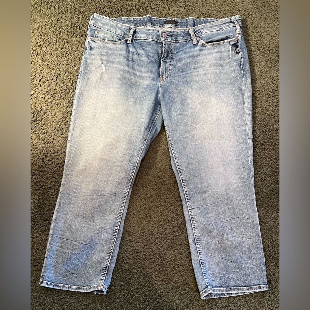 Silver size 20 Capris. Like New